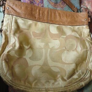 Coach hobo bag. Signature canvas with leather and silver detailing